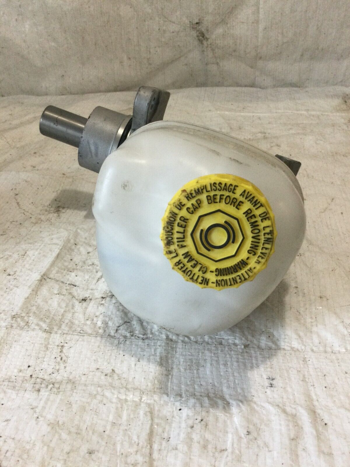 2007 Dodge Ram 1500 Master Brake Cylinder W/ Reservoir OEM