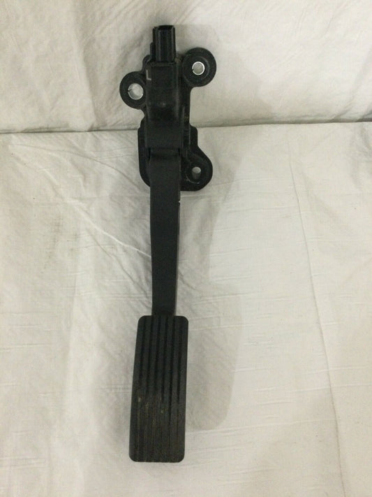 2013 Mitsubishi RVR Accelerator Gas Pedal OEM 1600A134