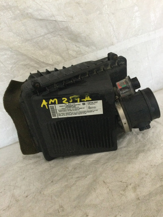 2008 GMC Yukon 5.3L Engine Air Intake Box Cleaner OEM 8GMXR0176820