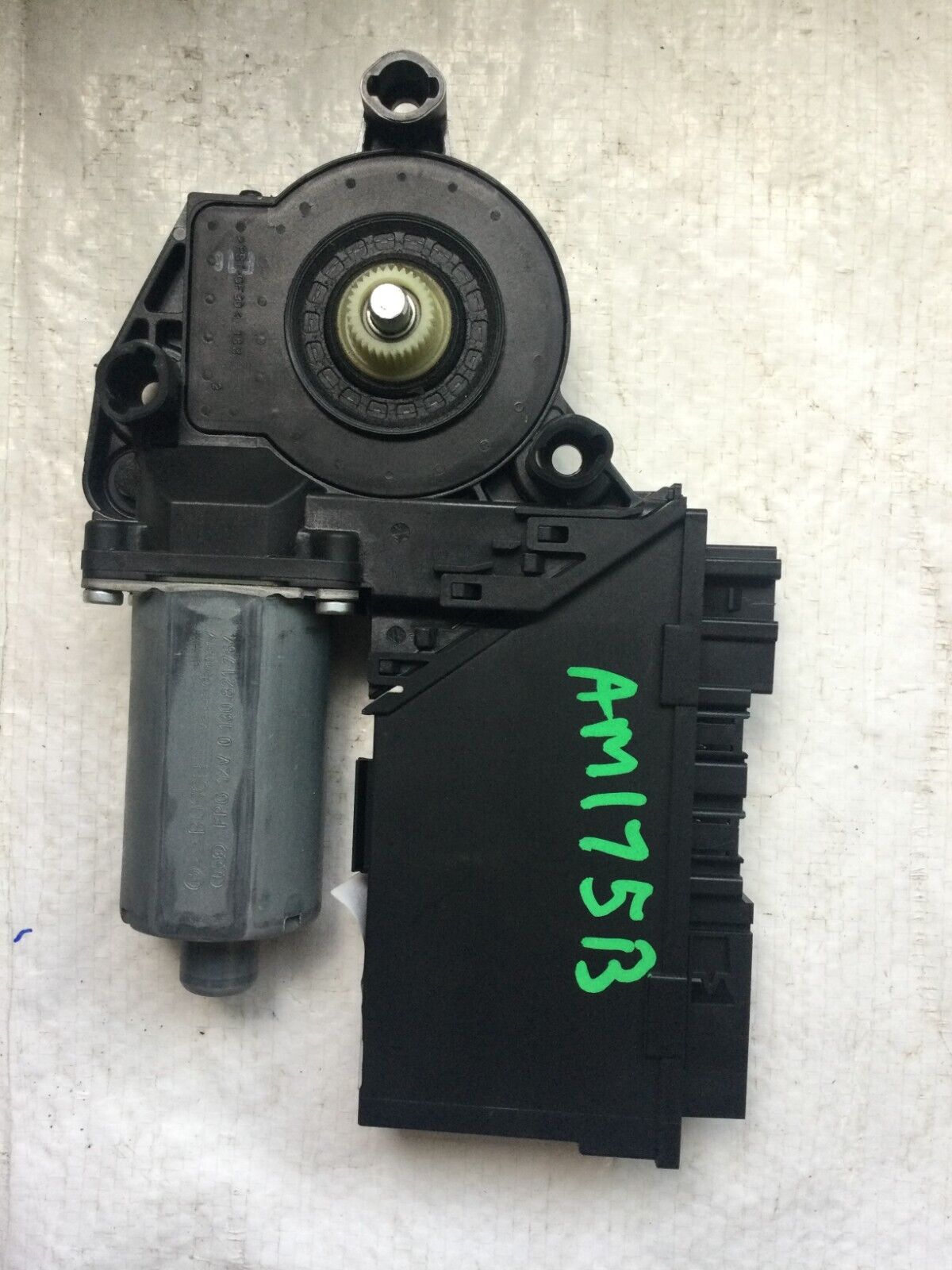 2007 Volkswagen Touareg Door Window Regulator Motor Rear Right 7L0959794A OEM