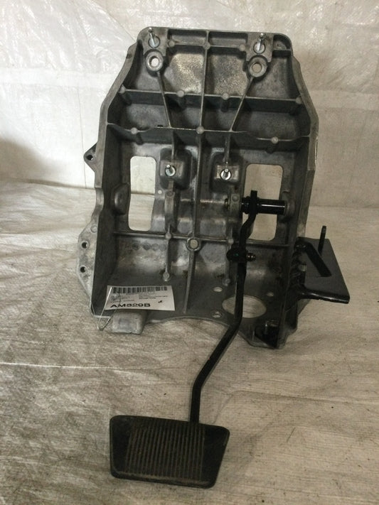 2013 Dodge Ram 1500 Brake Pedal Assembly OEM 52122405AC