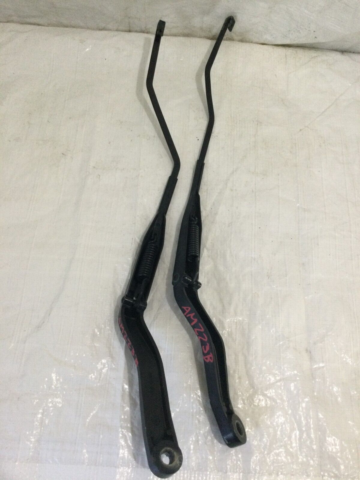2016-2017 RAM 2500 3500 Windshield Wiper Both Arm OEM 6.7L Diesel