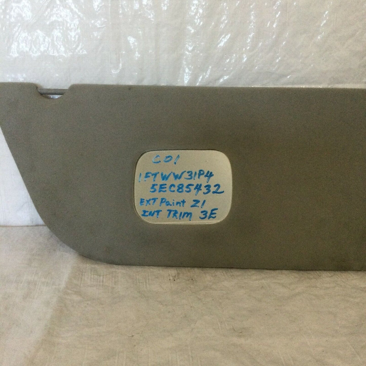 2005 Ford F-350SD Right Passenger Side Sun Visor OEM 6.0L Diesel RH
