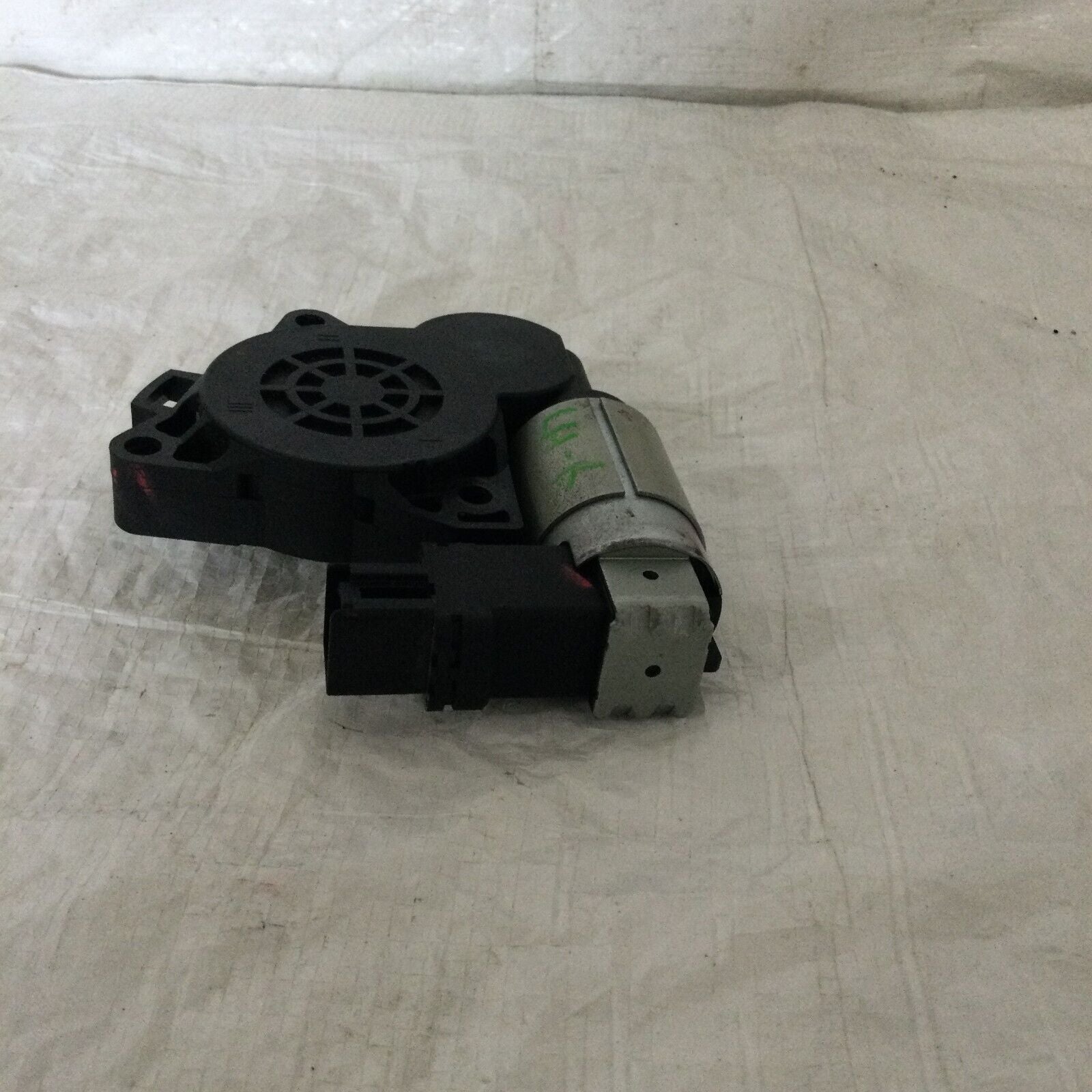 2004-2005 Mazda 6 Hatch Back Rear Left Power Window Motor OEM GJ6A 5858X