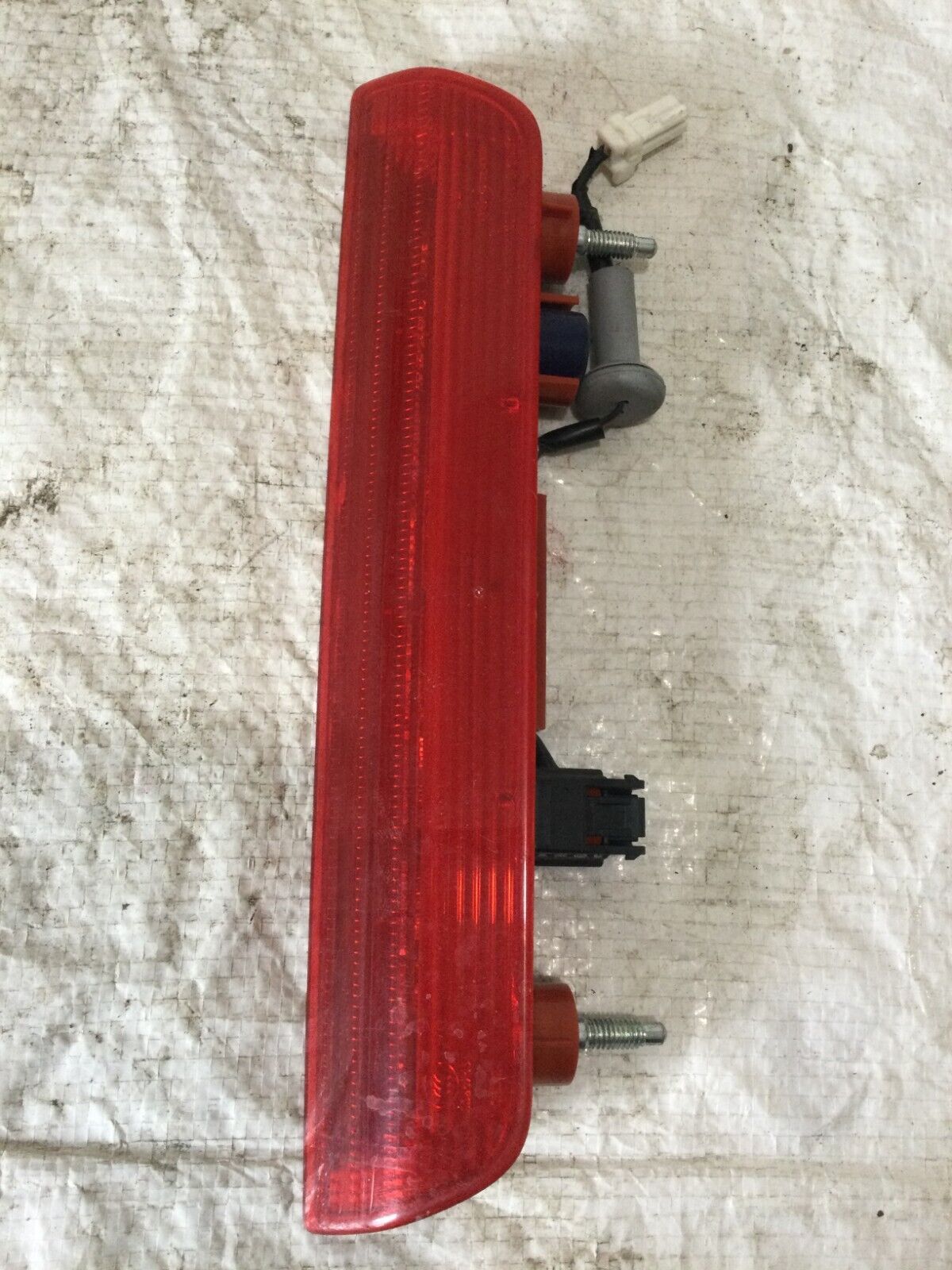 2019 Nissan Rogue SUV Center High Mount Stop Light 3rd Brake Lamp 265904BA0A OEM