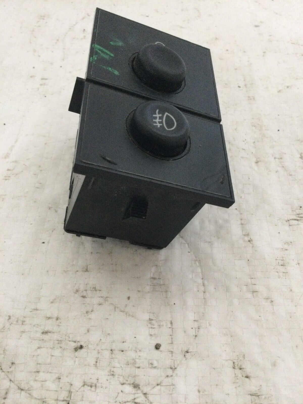 2003-2006 Cadillac Escalade EXT  Fog Lamp Switch 15076588 OEM