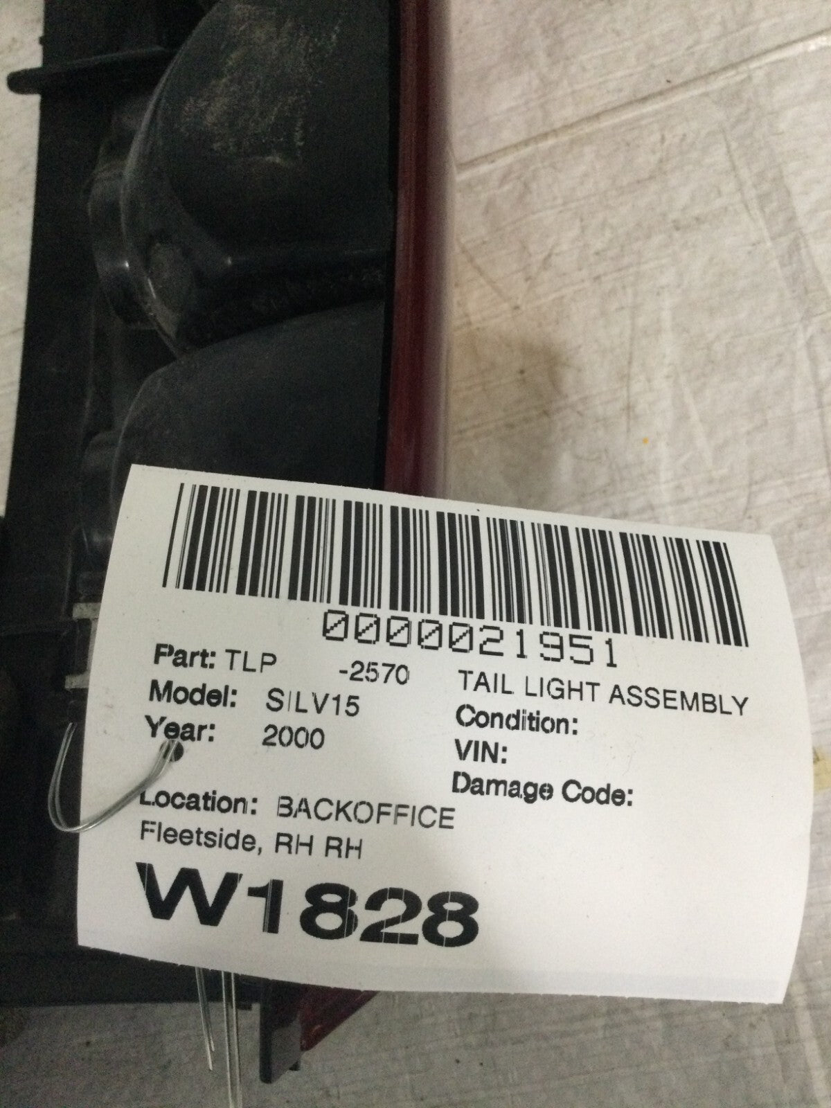 2000 Chevrolet Silverado 1500 Right Side Tail Light Lamp OEM