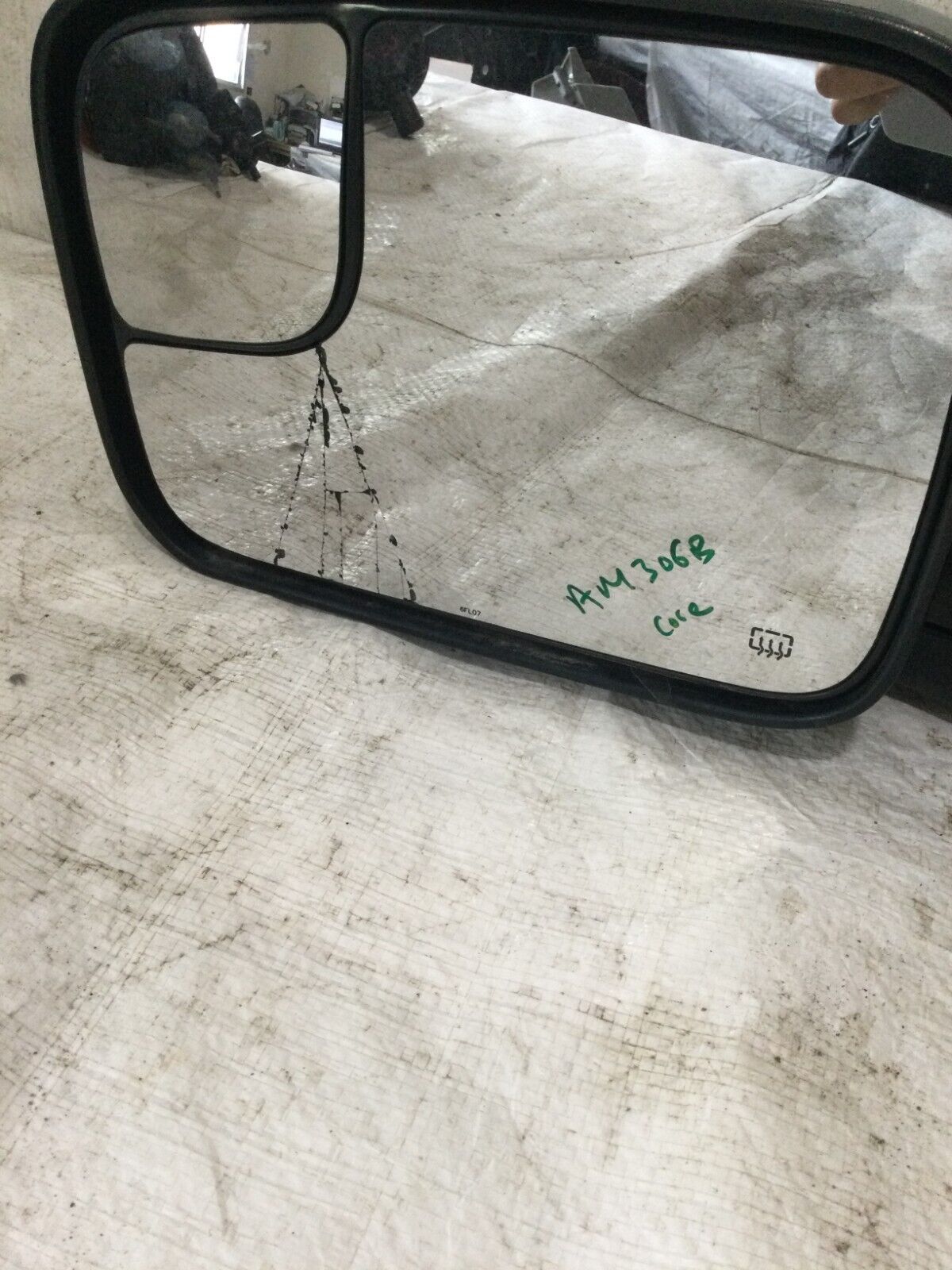 2004 Dodge Ram 1500 Left Side View Power Door Mirror OEM ( For Parts )