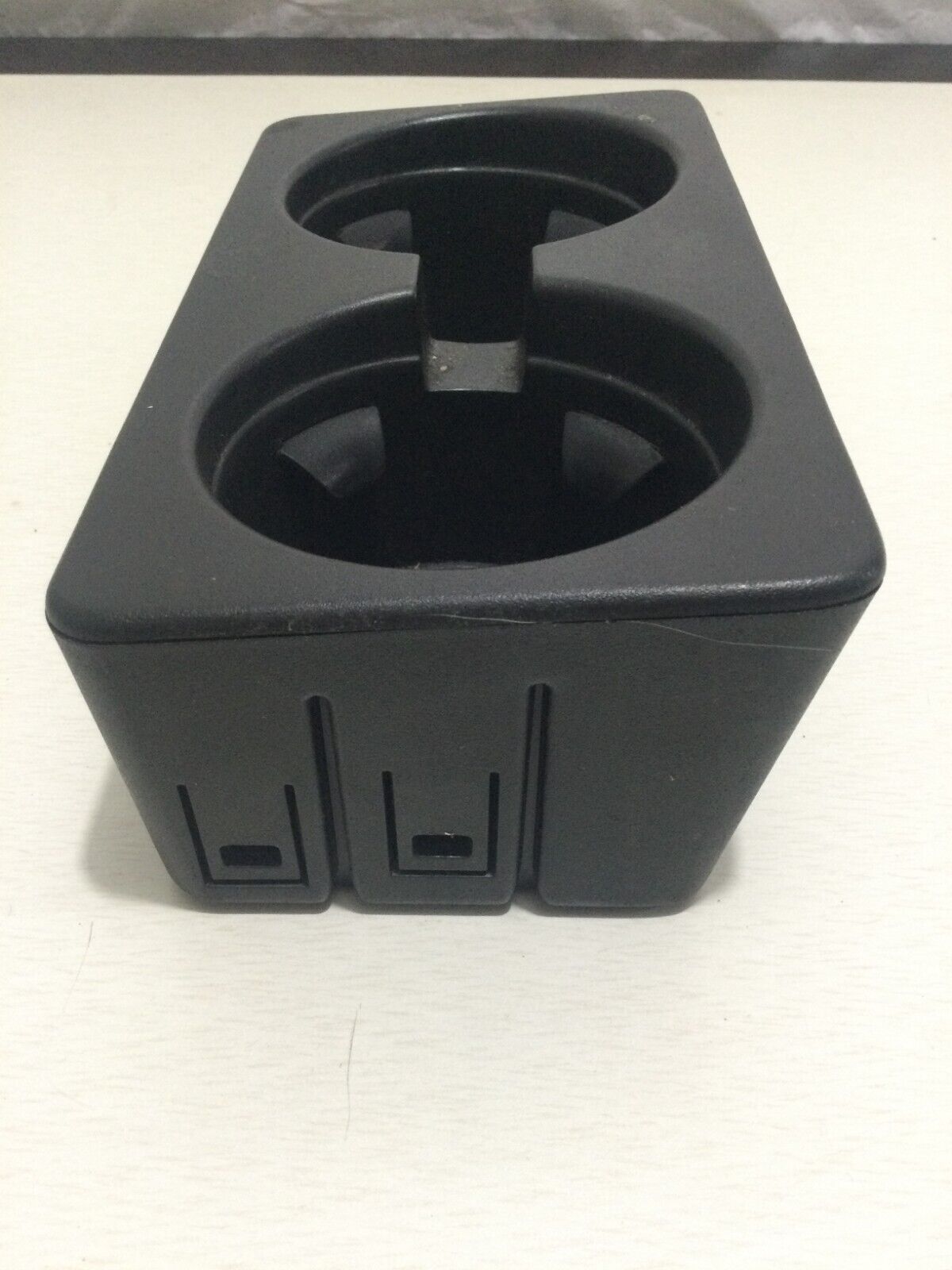 2007-2009 GMC Yukon Dual Cup Holder OEM