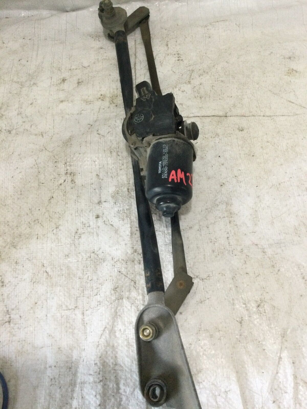 2001-2003 Toyota Highlander Front Windshield Wiper Motor W/ Link 85110-48070 OEM