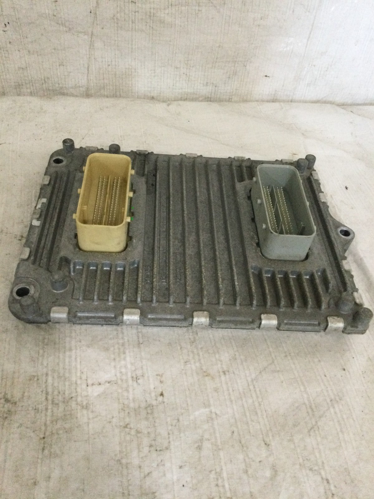 2016-2019 Dodge Ram 1500 5.7L Powertrain Control Module ECM OEM 68243305AB