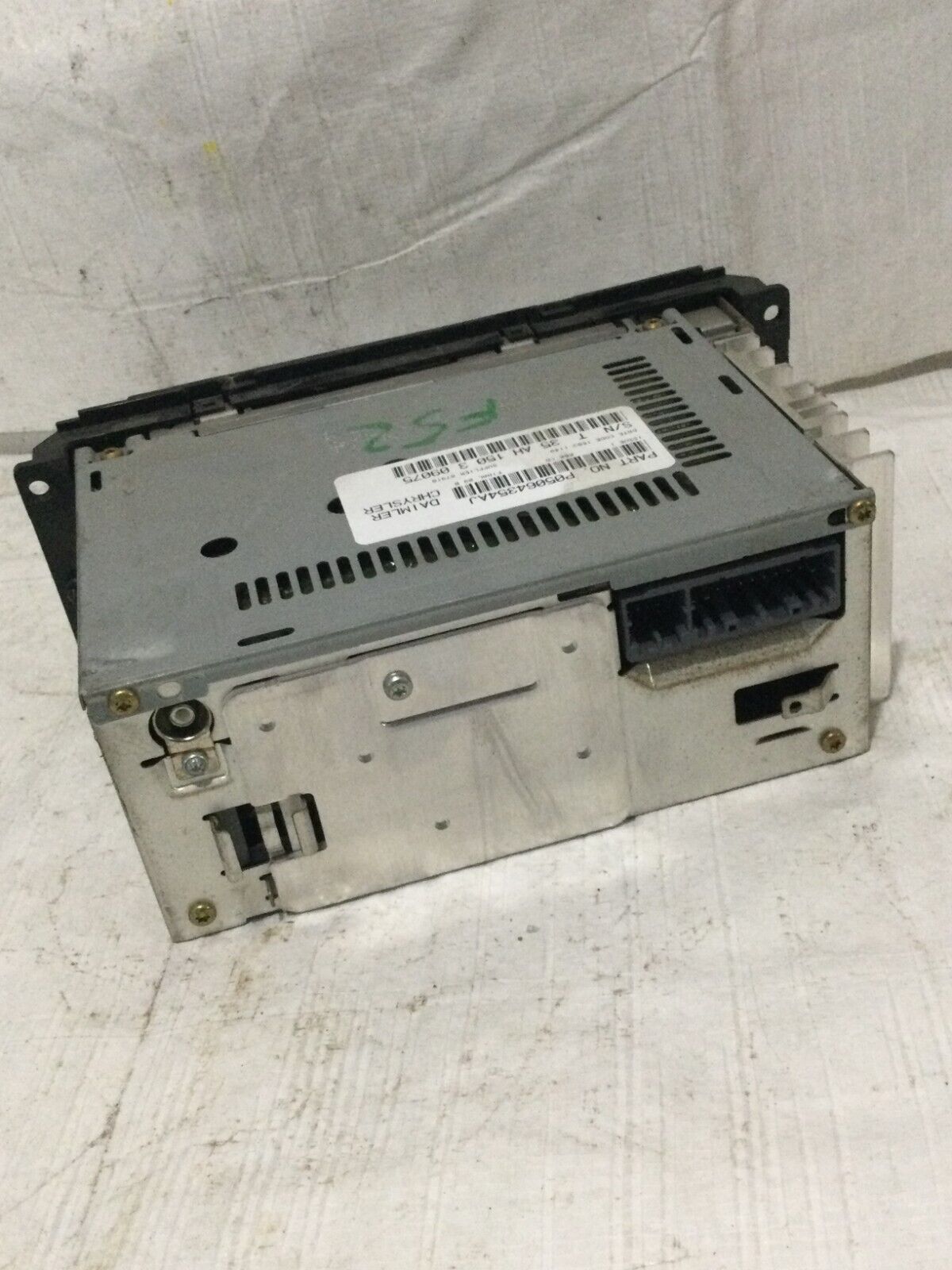 2003-2007 Chrysler Dodge Jeep Ram 2500 P05091556AD OEM Radio CD Player