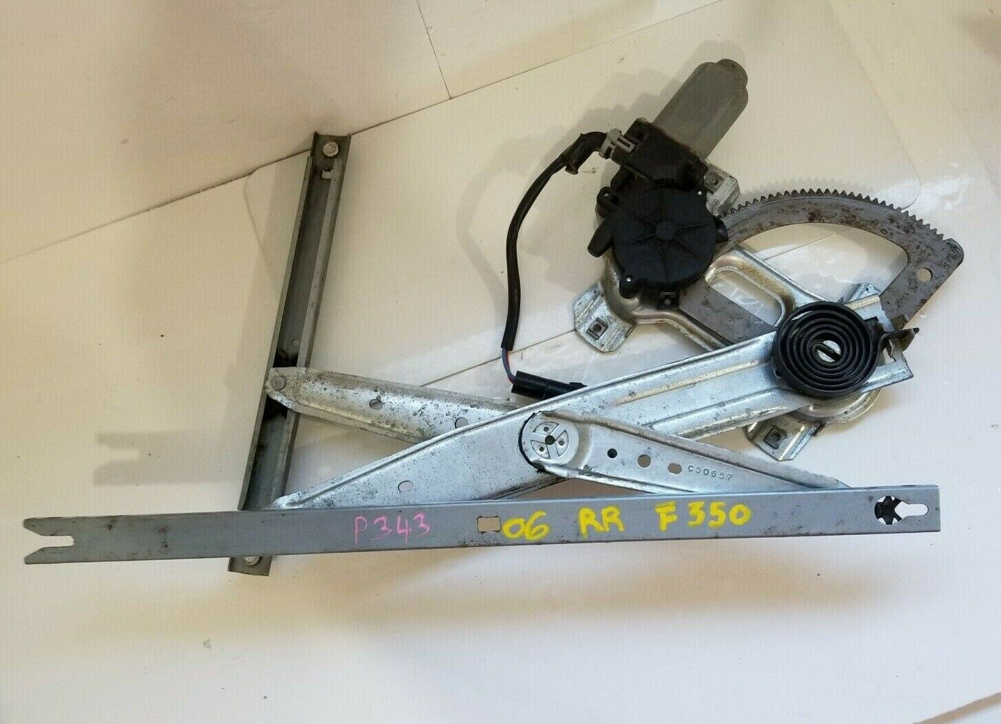 2006 Ford F350SD F-350 Super Duty Rear Right Window Motor W/ Regulator OEM