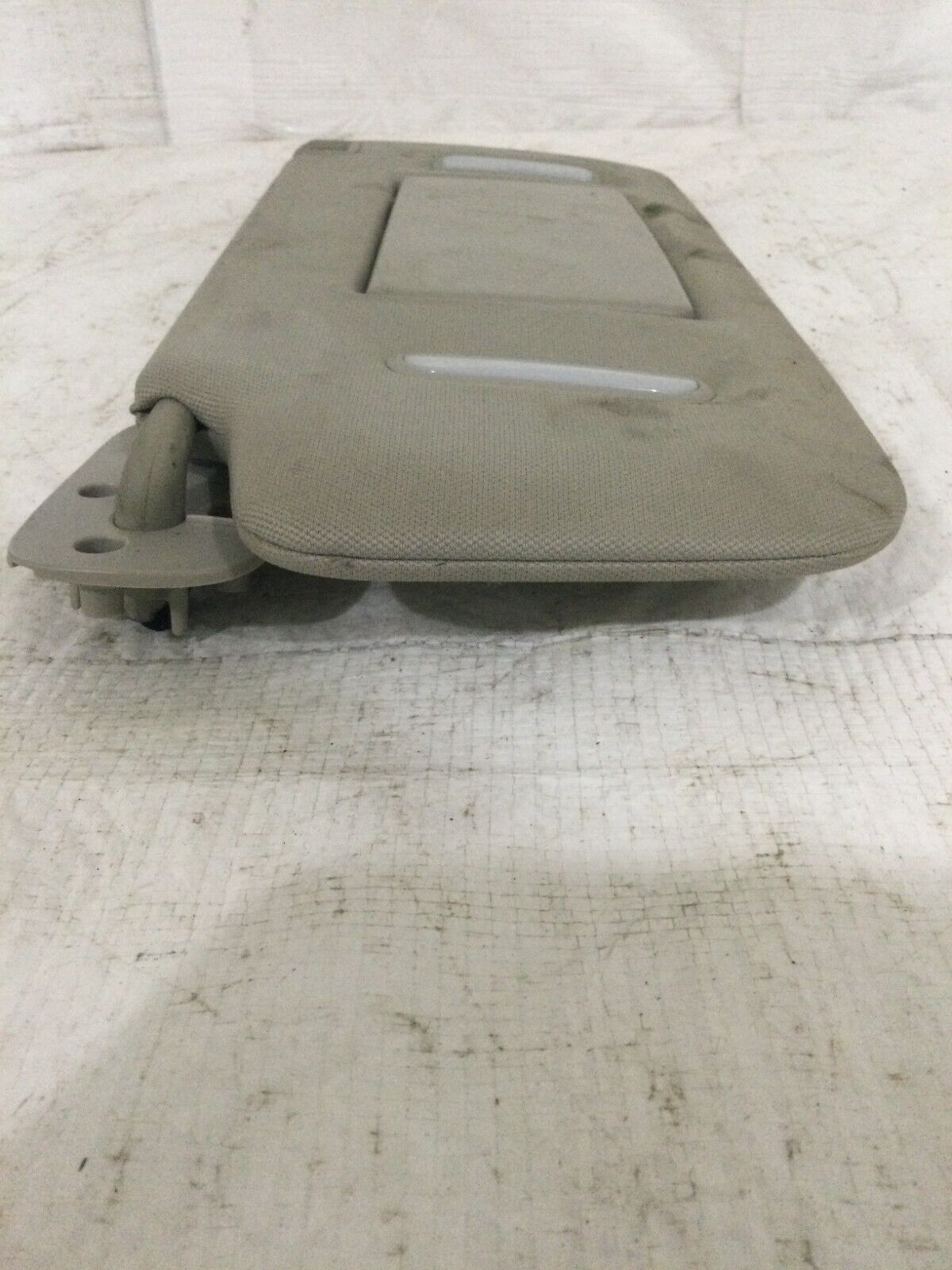 2007 GMC Yukon Illuminated Sun Visor Left Driver Side OEM LH
