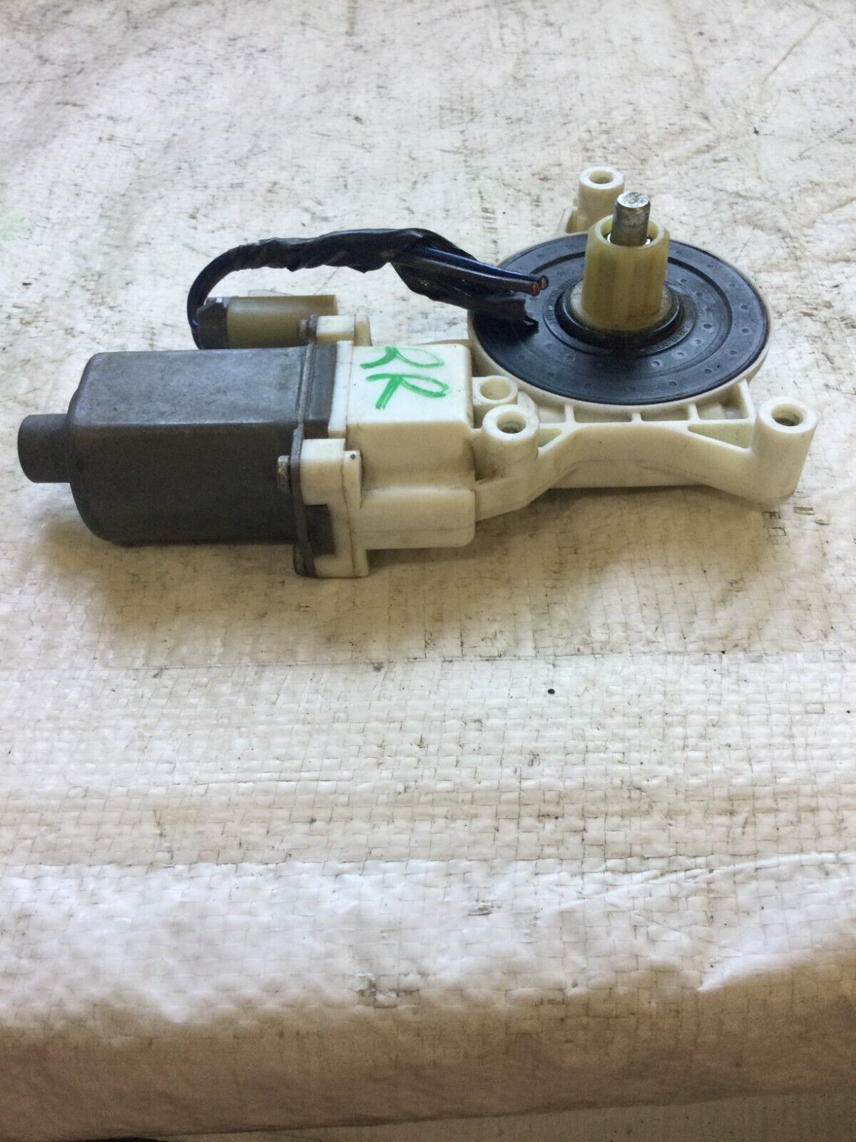 2007 GMC Yukon Rear Right Power Window Motor OEM