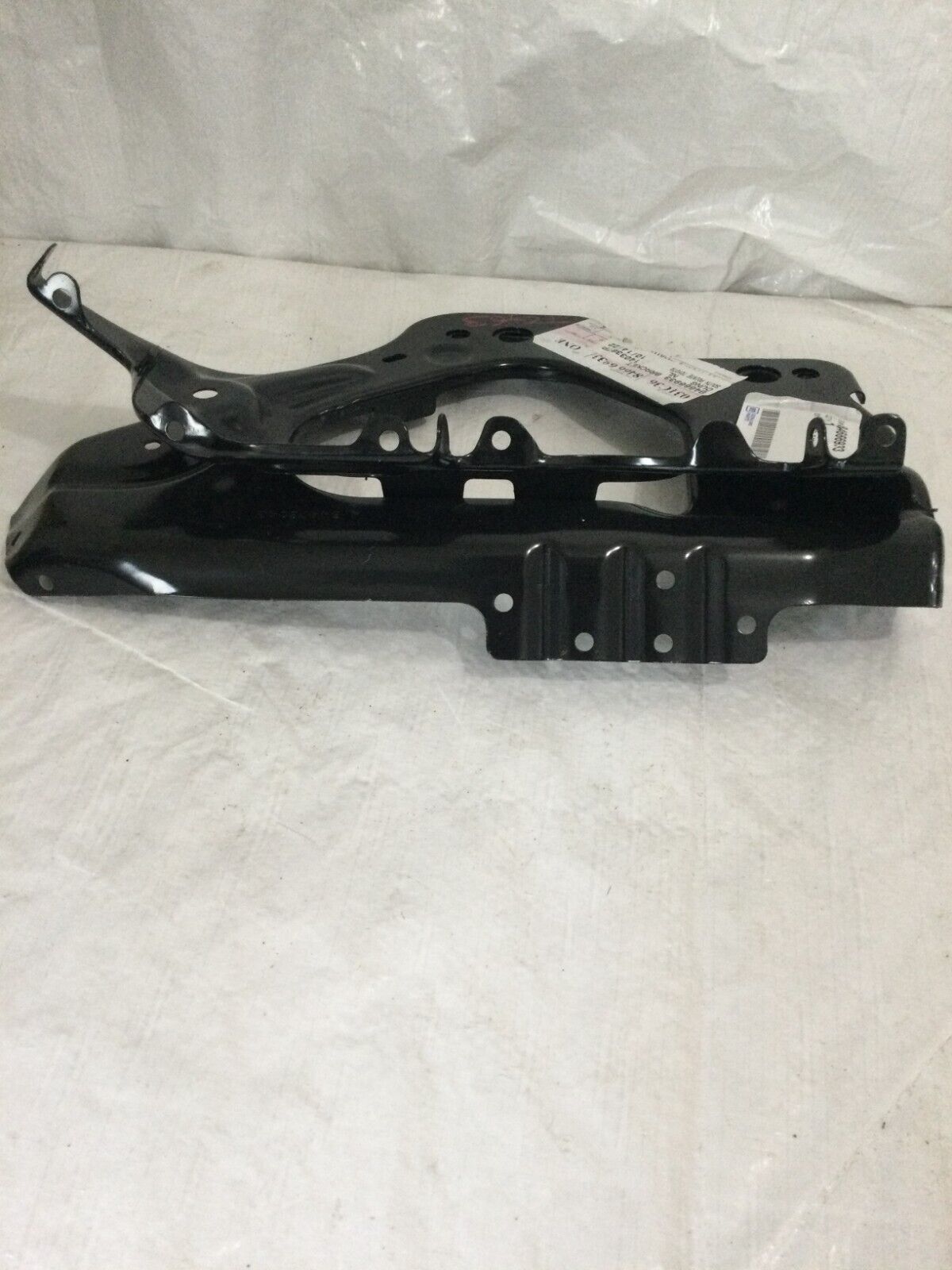 2019-2022 Chevrolet Silverado 1500 Side Front Driver Side Bumper Fascia Bracket