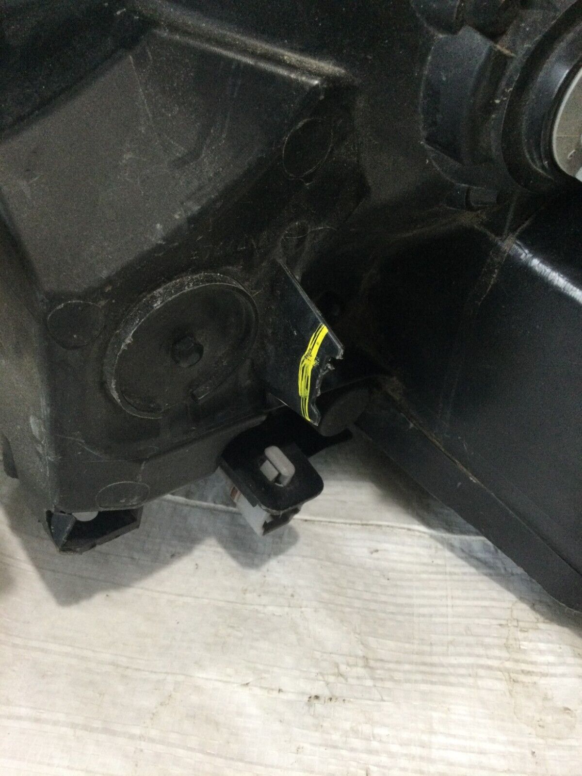 2017 Toyota Rav4 LED Headlight Right Passenger Side OEM ( DAMAGED TAB )