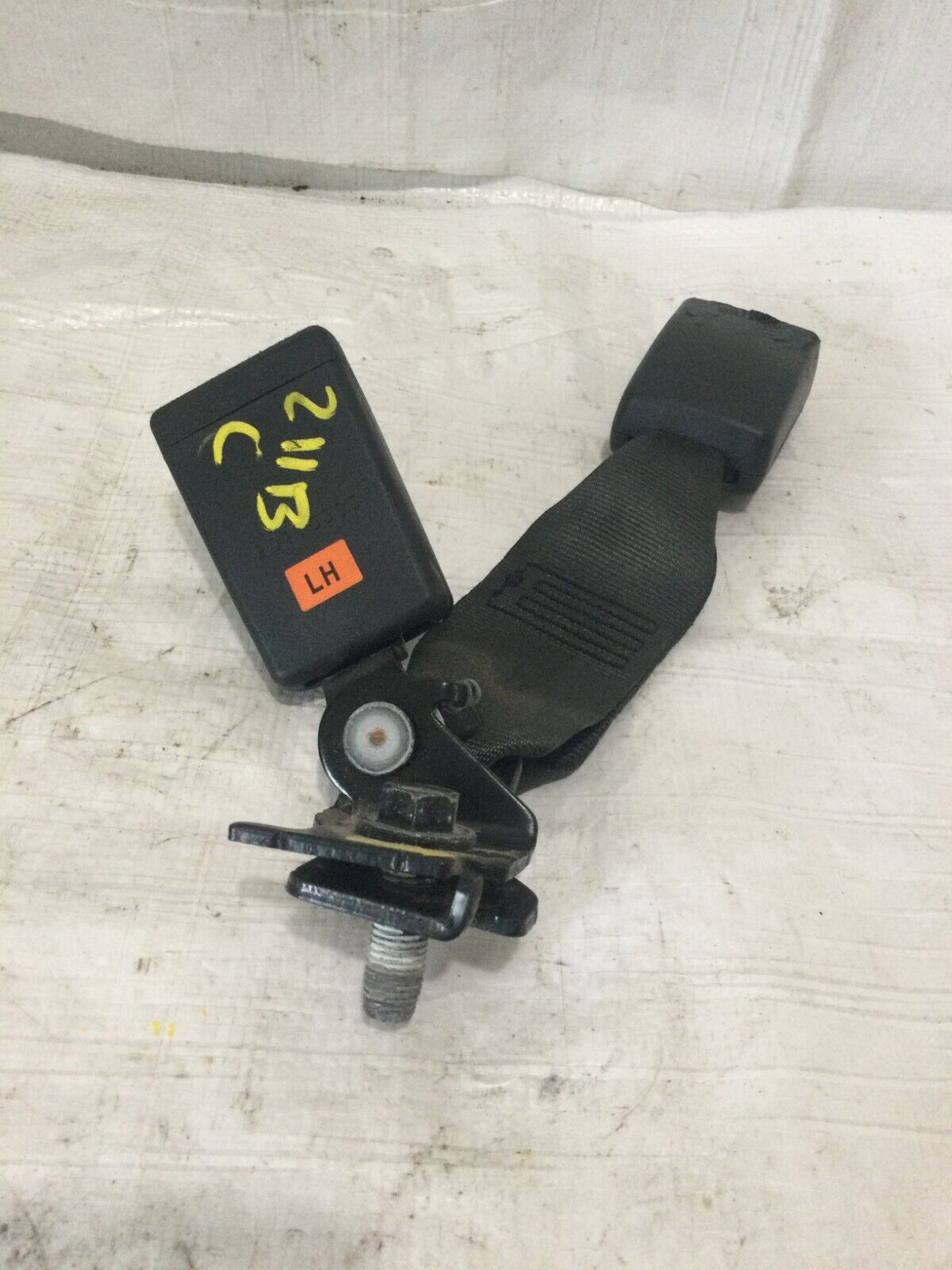 2017 Hyundai Elantra  Rear Left Center Seat Belt Buckle OEM