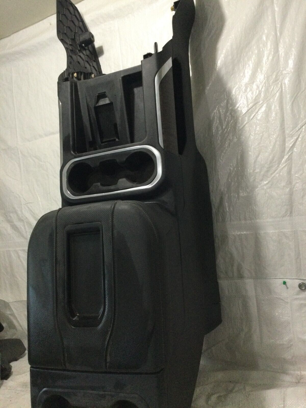 2021 GMC Sierra 3500 HD Denali Front Floor Console W/ Armrest OEM