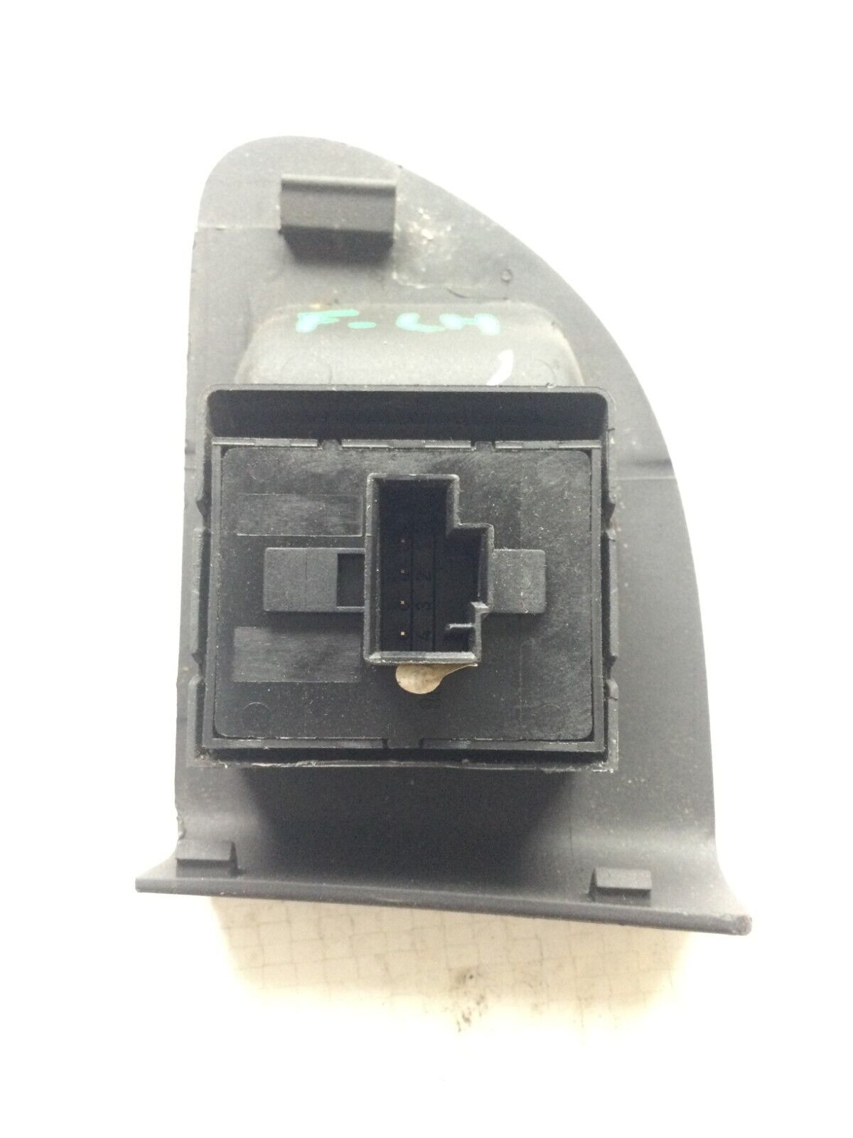 2007 Volkswagen Touareg Trunk And Fuel Door Switch OEM 7L6867157B