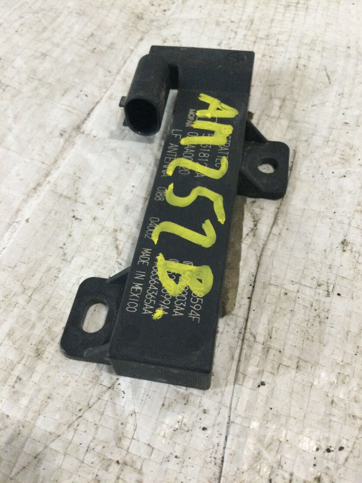 2019 Ram 1500 Remote Keyless Entry Antenna Module 5931812AA OEM