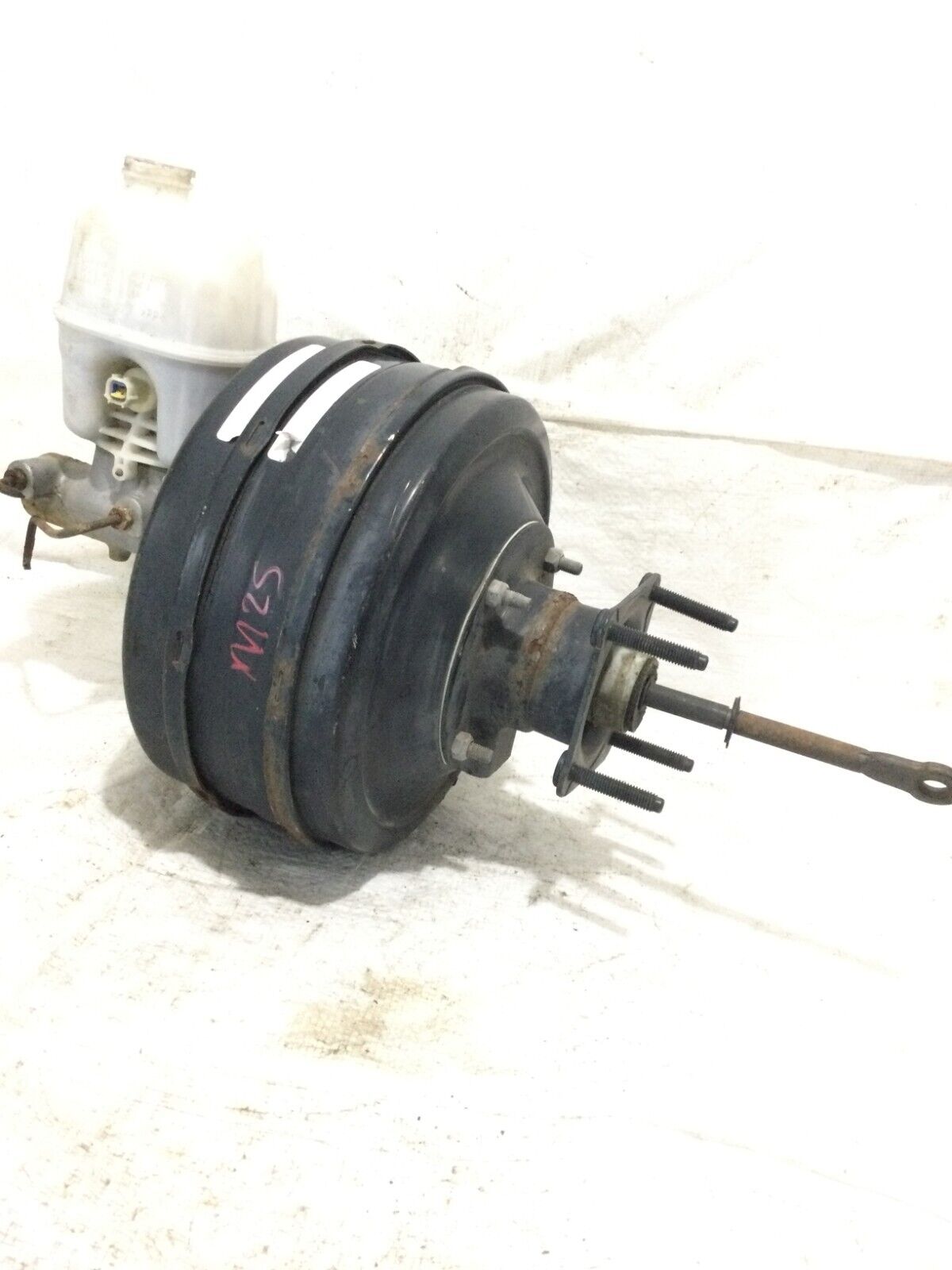 2005 Dodge Ram 2500  Power Brake Booster W/ Reservoir OEM