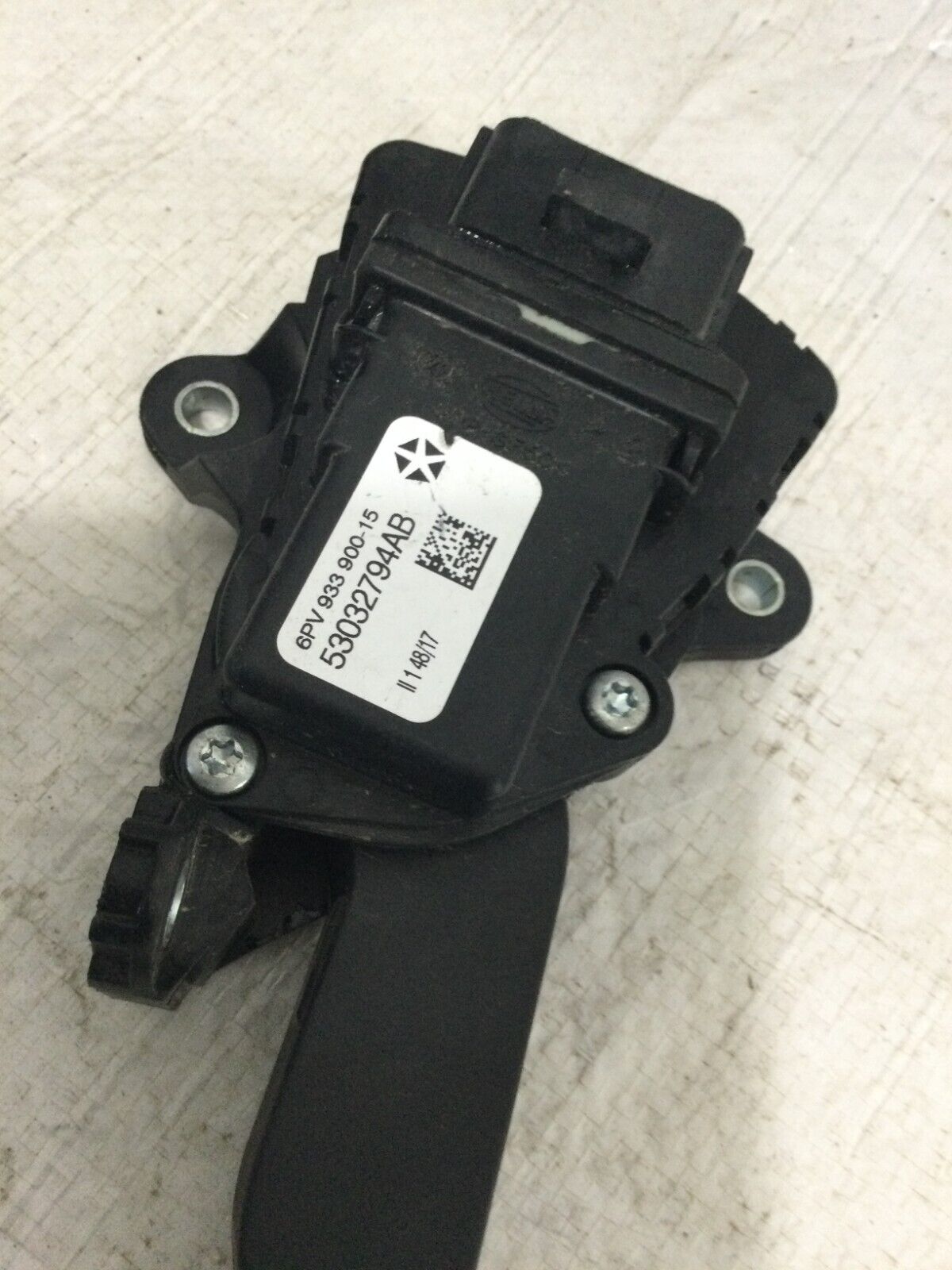 2005 Dodge Ram 1500 Accelerator Gas Pedal Sensor 53032794AB OEM