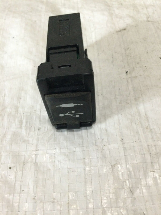 2018 Toyota Corolla  Auxiliary  Audio Jack  USB Port Adapter  86190-0R010 OEM