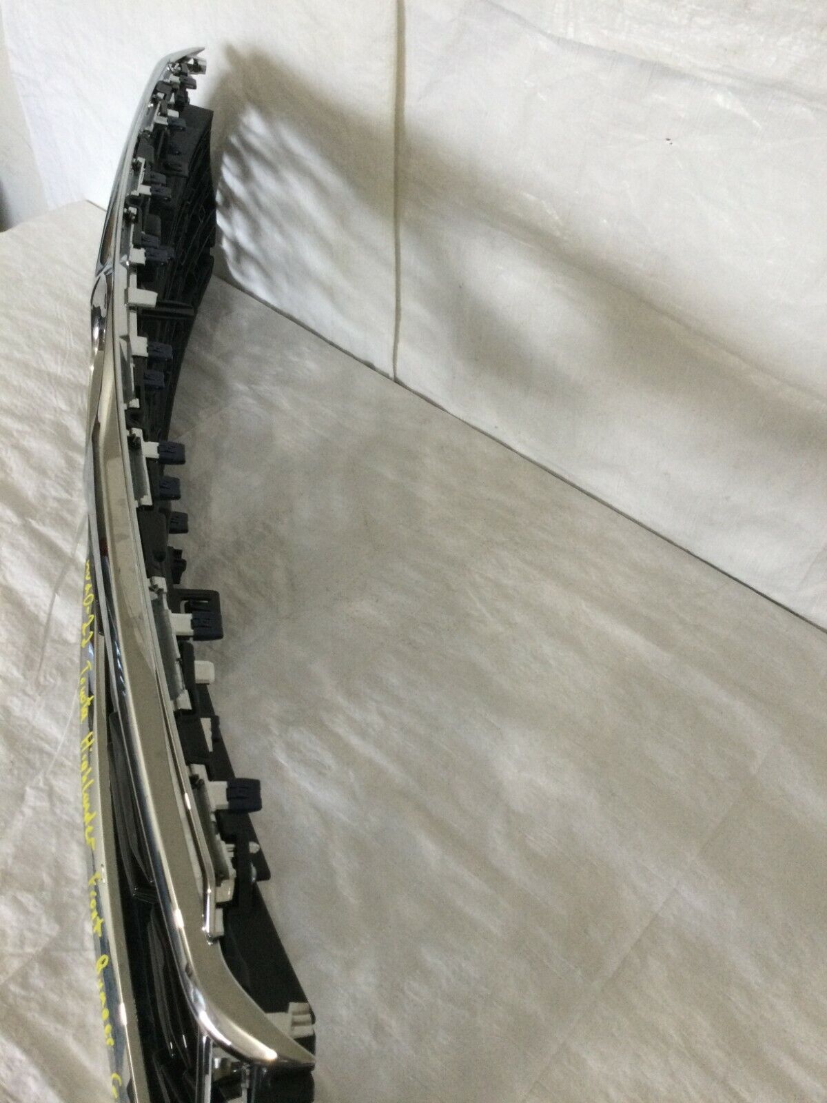 2020 2021 Toyota Highlander Front Upper Grille Grill 53111-0E250 OEM