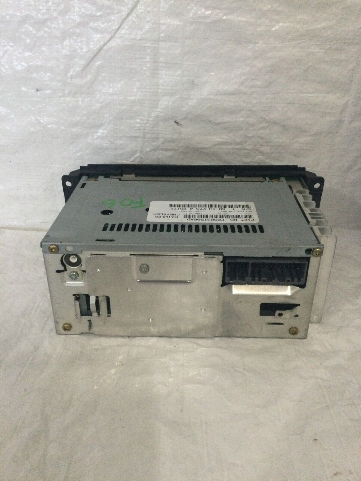 2002-2005 Dodge Ram 1500 Audio Radio Stereo Unit AM FM CD Player 05091506AD