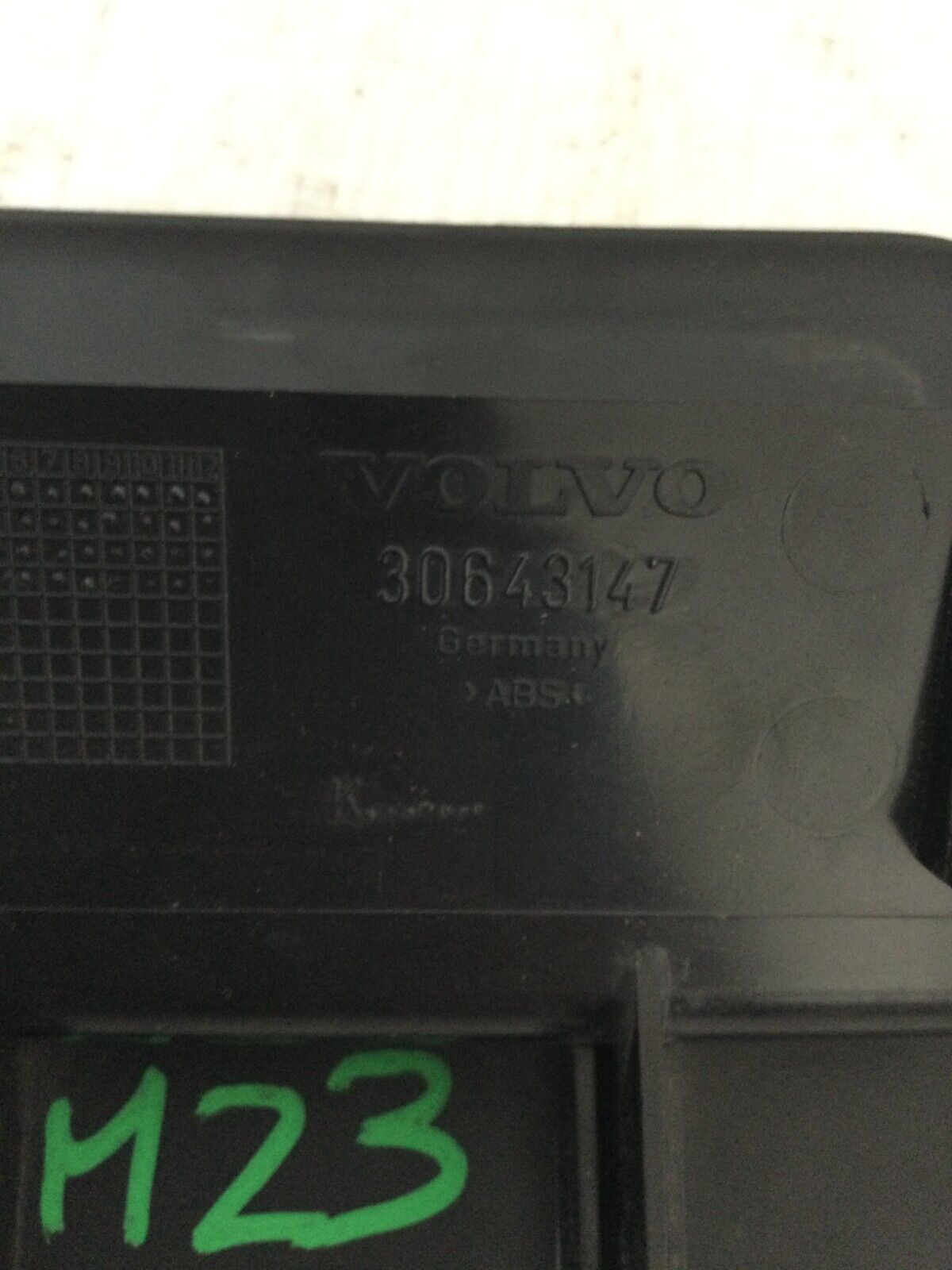 2004 Volvo S60 Dash Box Coin Tray OEM