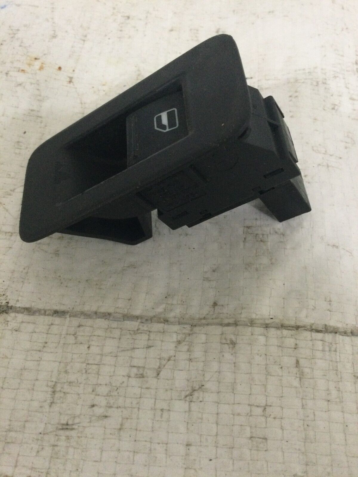 2007 Volkswagen Touareg Front Right Door Window Switch OEM 7L6959851A