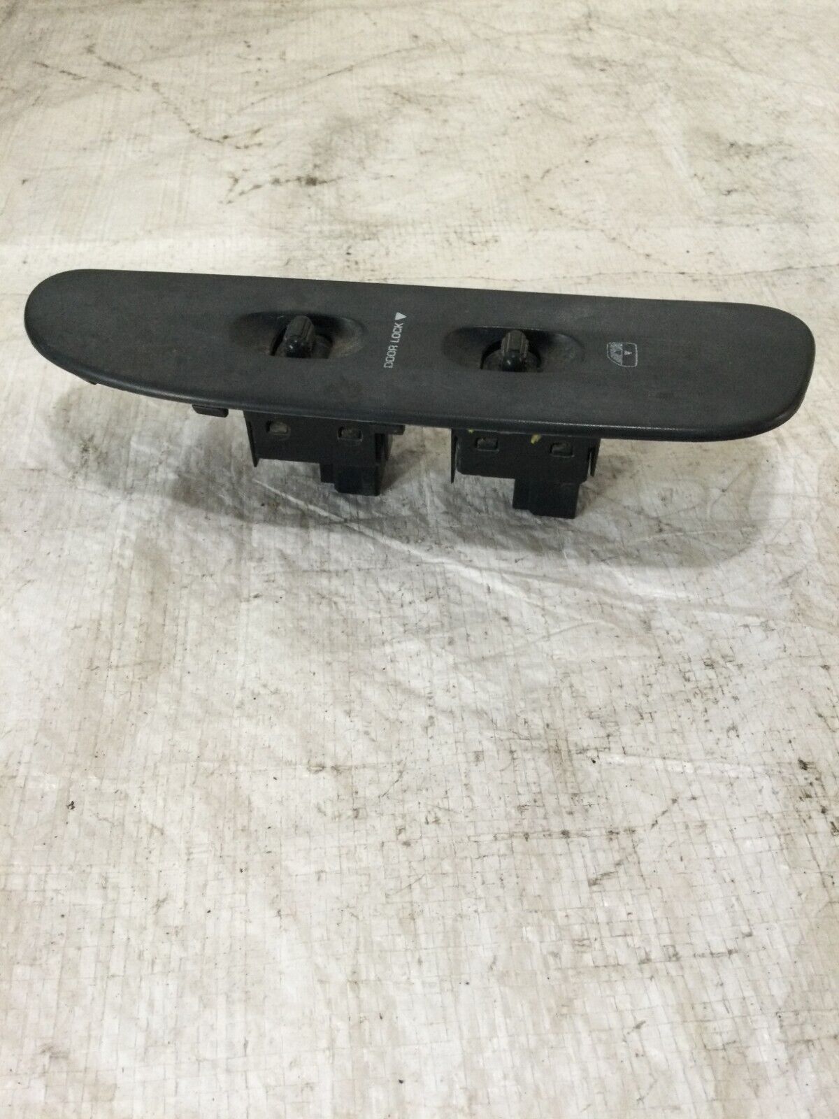 2005-2006 Dodge Ram 1500 Rear Right Window Switch OEM