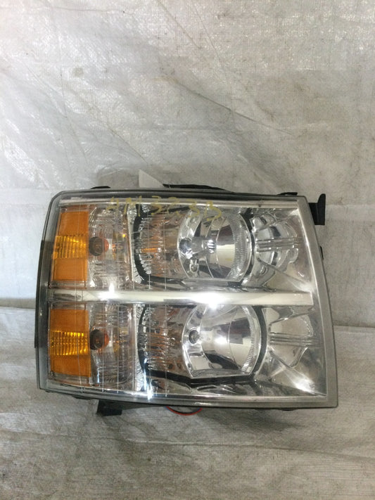 2010 Chevrolet Silverado 1500 Right Passenger Eagle Eye Headlight GM436-B001R