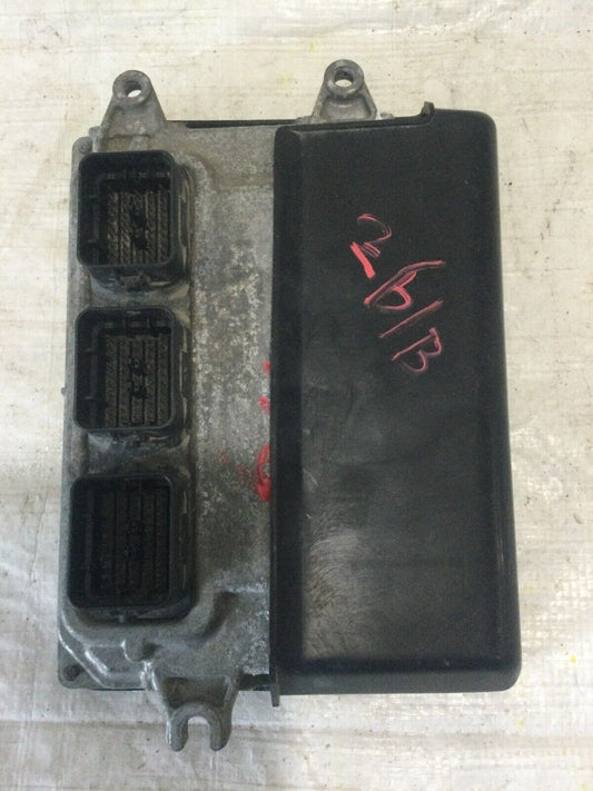 2013 Honda CR-V  Engine Control Module 37820-R5A-A86 OEM