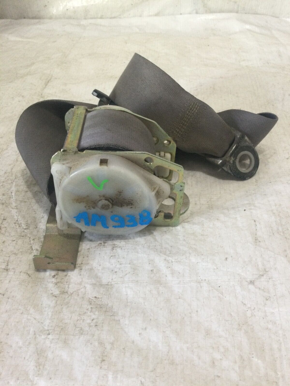 2003 Dodge Ram 2500  Rear Left Side Seat Belt  18927  OEM