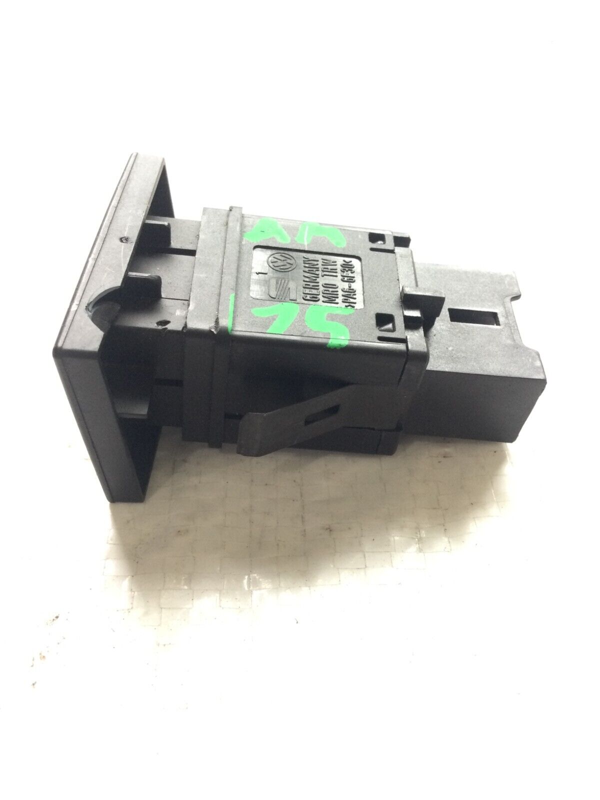 Volkswagen Touareg 2007 Parking  (PDC) sensor switch 7L6919281A