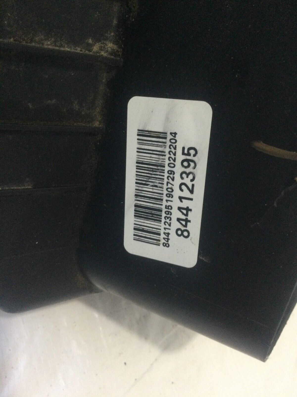 2019-2021 Chevy Silverado 1500 5.3L Air Cleaner Filter Housing OEM 84412395