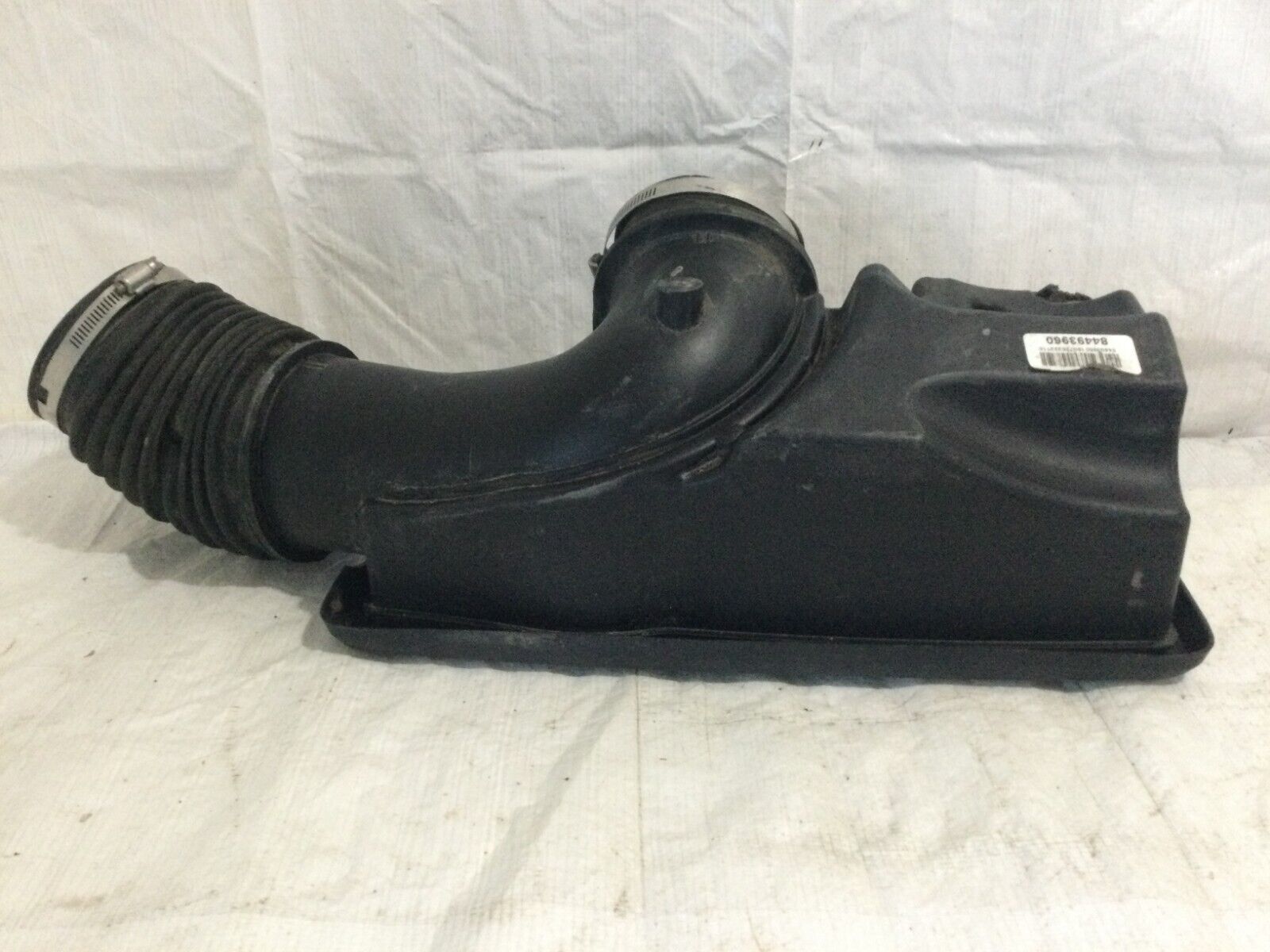 2019-2021 GMC Sierra 1500 Air Cleaner Intake Duct Resonator Assembly OEM