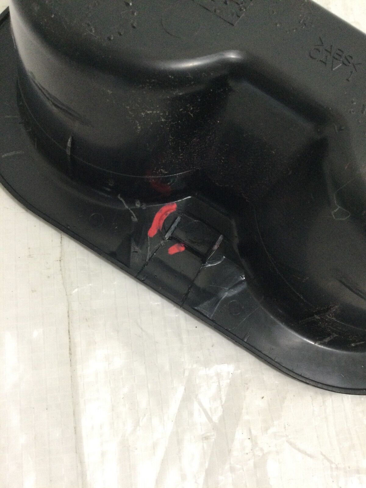 2016-2017 RAM 2500 3500 Rear Cup Holder ( Damage Clip )