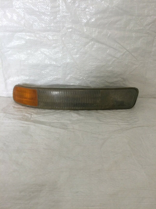 2006 GMC SIERRA 2500 PICKUP LH Front Lamp Park Lamp Turn Signal 16524675 