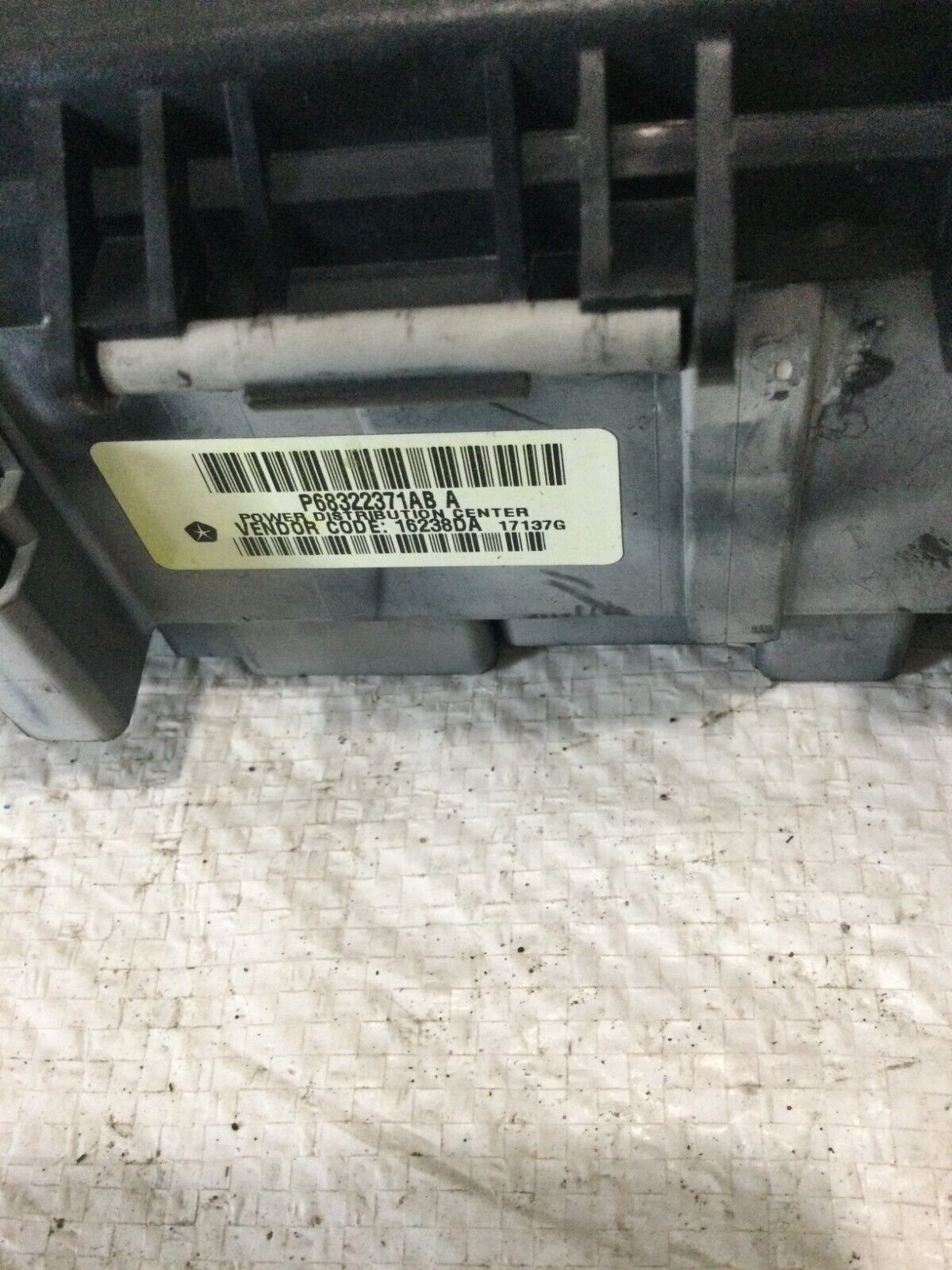 2017 Dodge Ram 1500 Fuse Relay Junction Block Power Distribution Box OEM