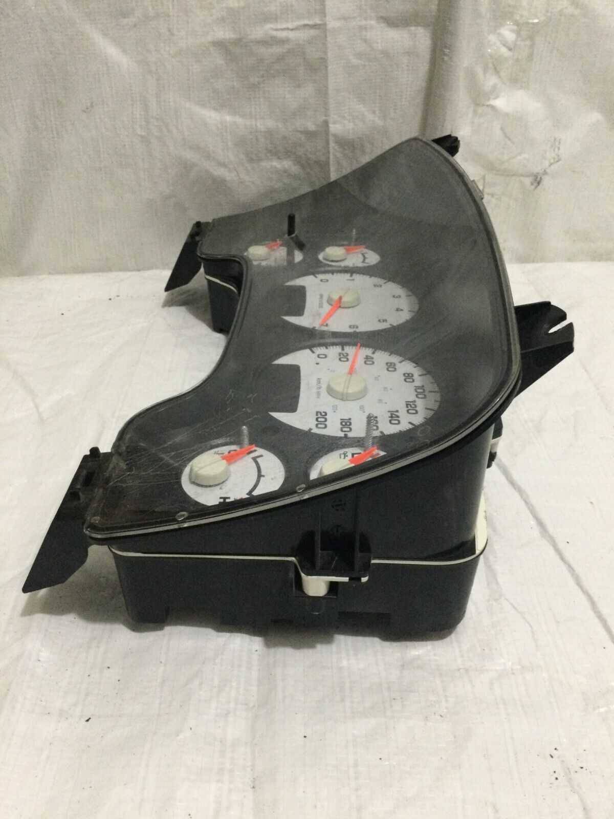 2005 Dodge Ram 1500 Speedometer Gauges Instrument Cluster KPH 56051102AE