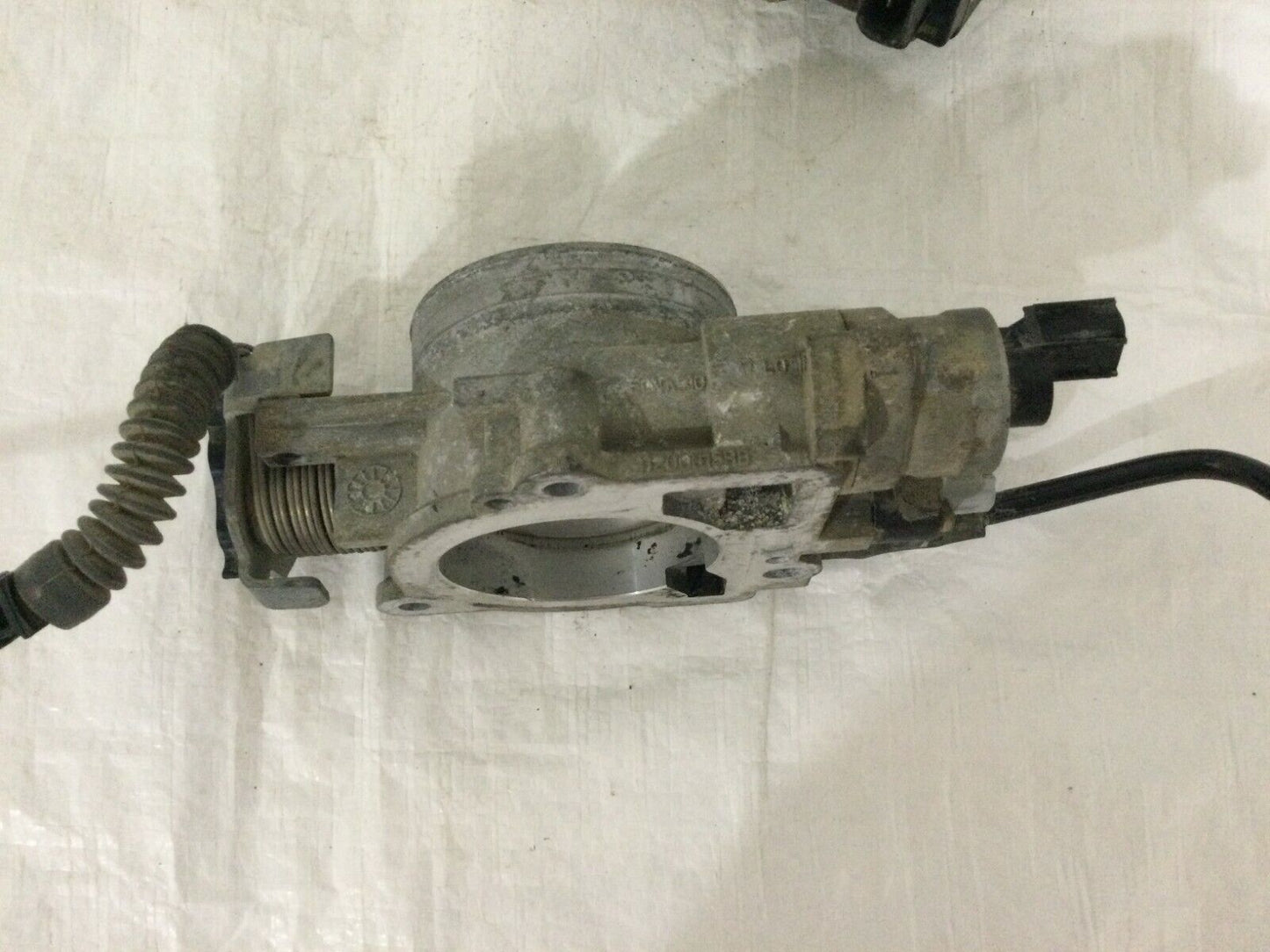 2001-2003 Dodge Durango Throttle Body Valve Assembly 11200015BB OEM 4.7L