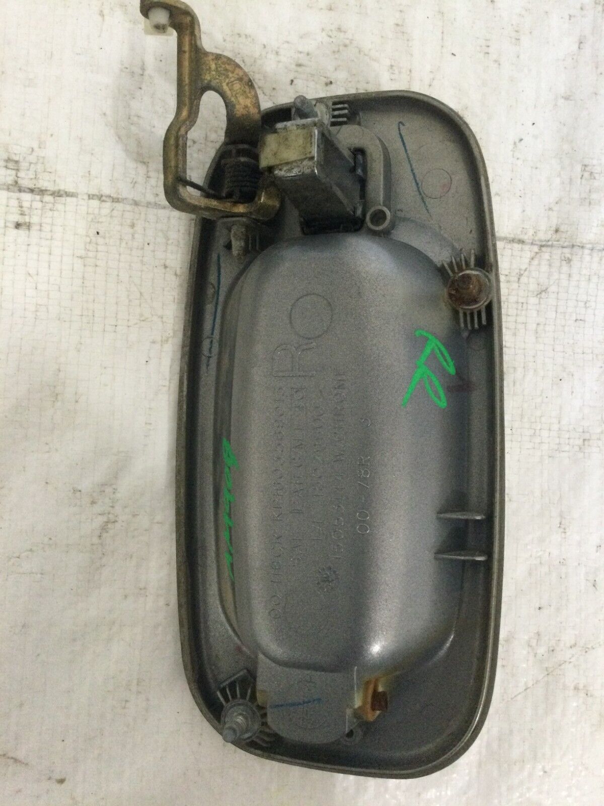 2002-2006 Cadillac Escalade EXT Exterior Door Handle Rear Right 15053144 OEM