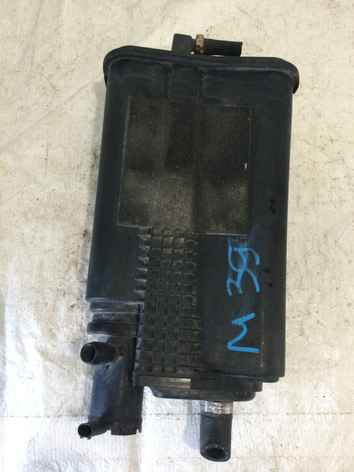 2004 Mercedes-Benz S-Class Fuel Evaporator Canister 2204700559 OEM