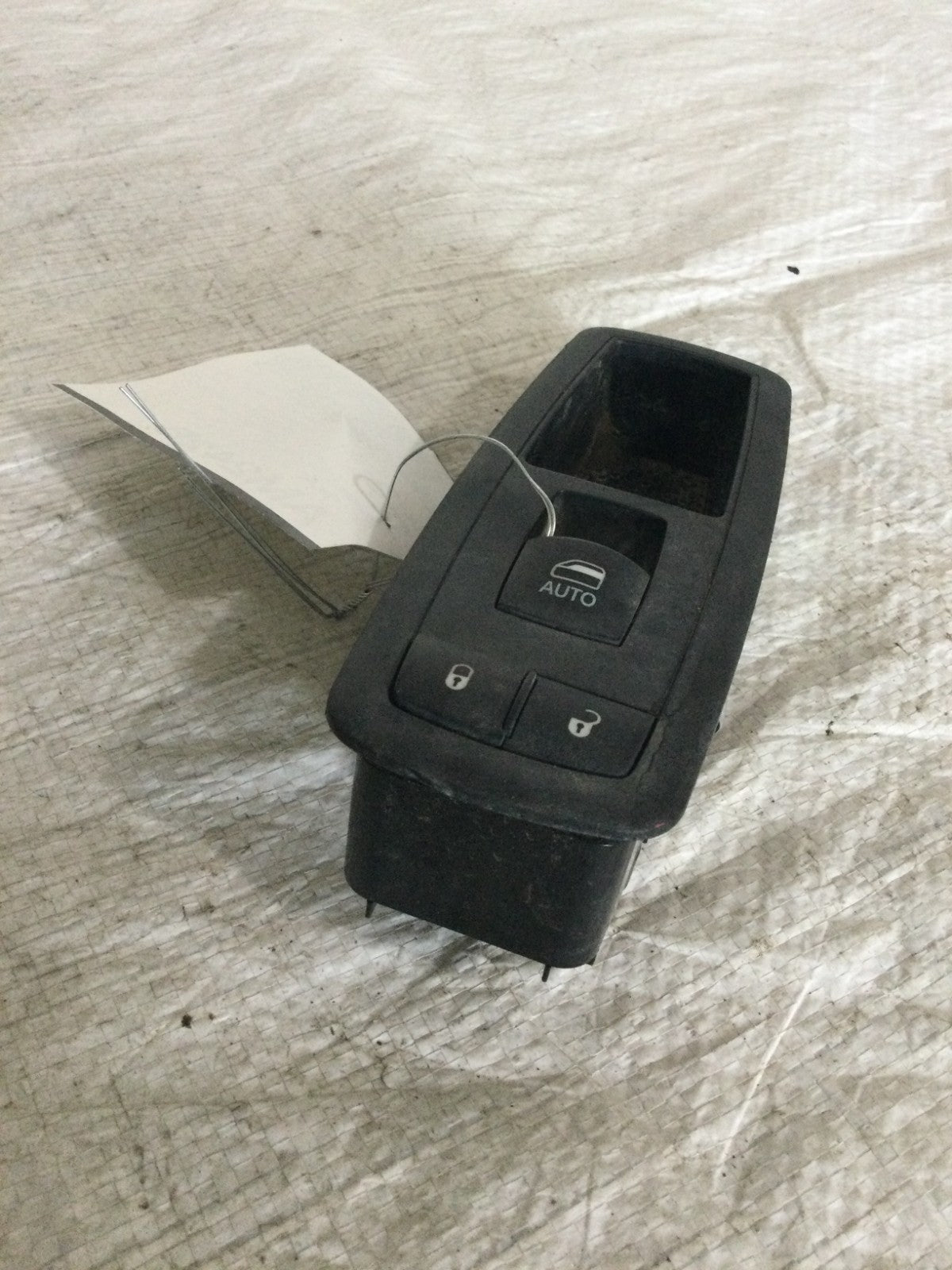 2017 Dodge Ram 3500 Front Right Door Switch And Bezel OEM 68275823AC