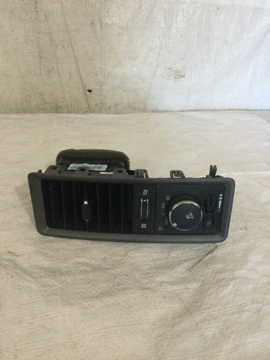 2013 Dodge Ram 1500 Front Left AC HVAC Vent 1WA62DX9AC OEM