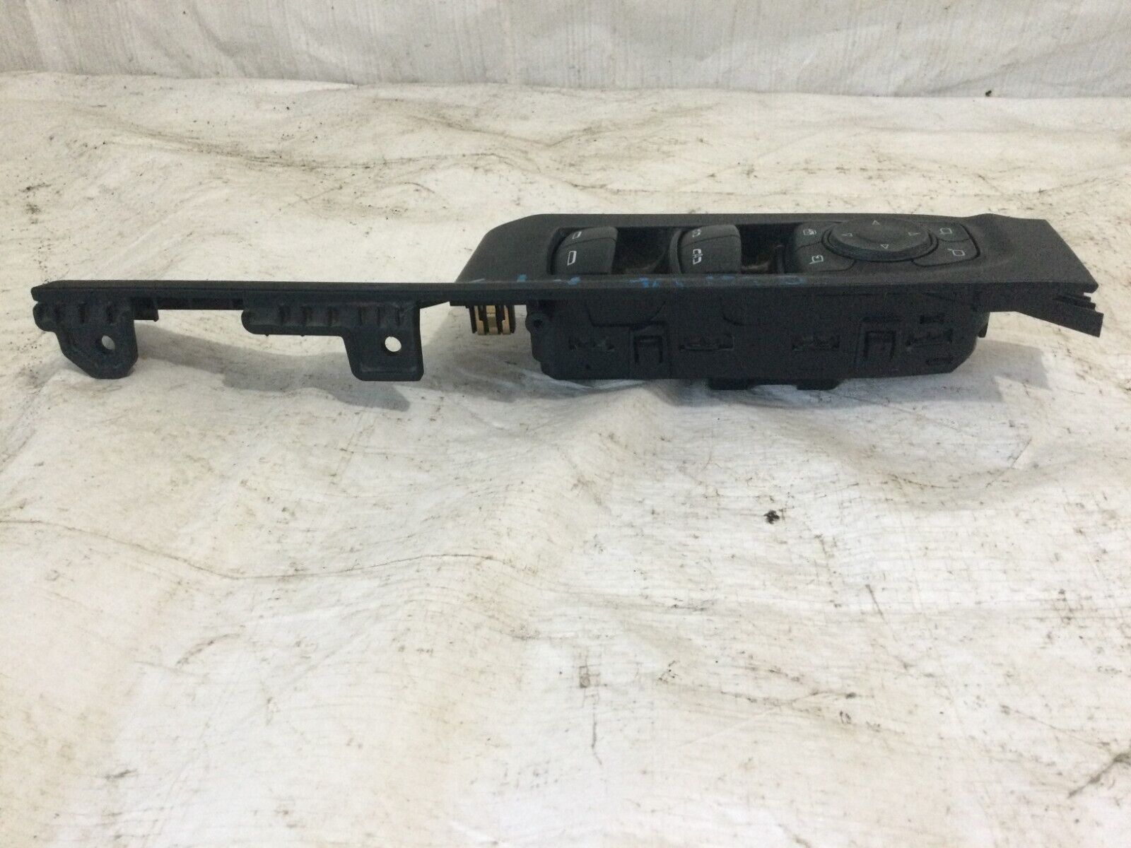 2019-2021 GMC Sierra 1500 Front Left Master Power Window Switch OEM 84708443