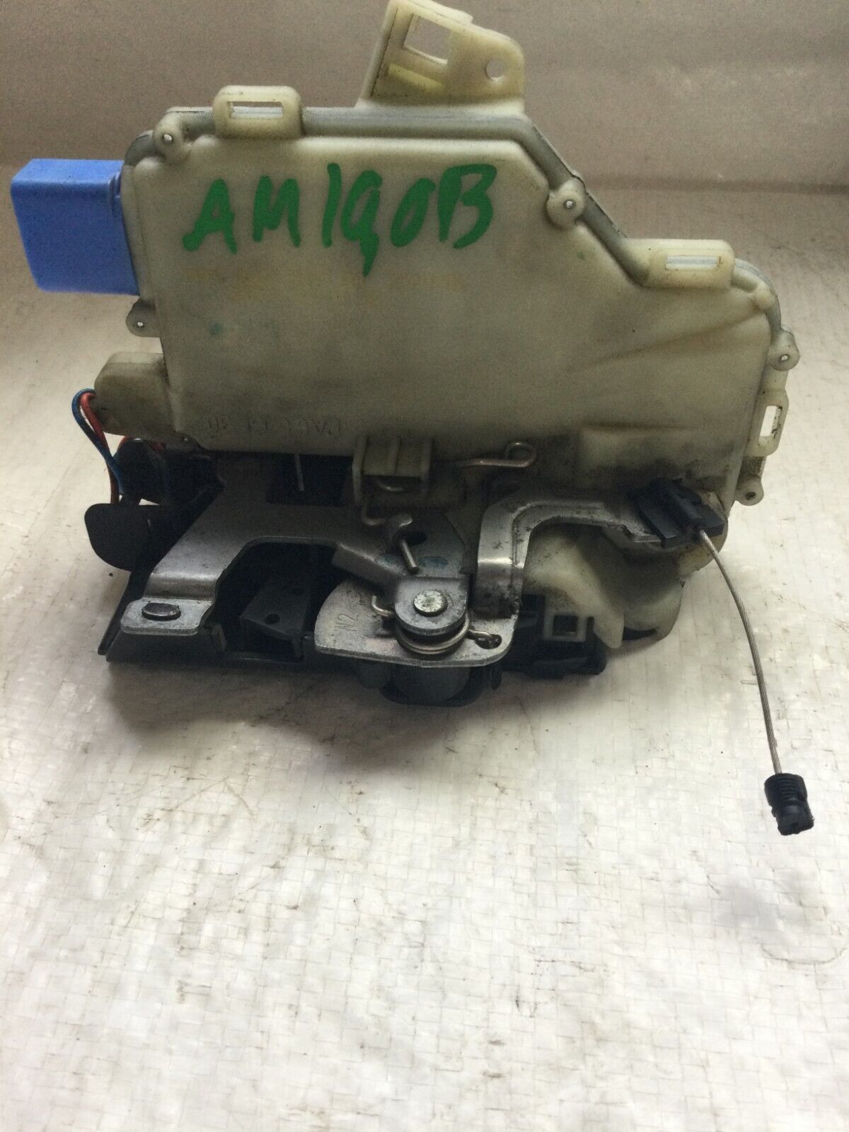 2006 Volkswagen Jetta Front Left Door Lock Actuator OEM